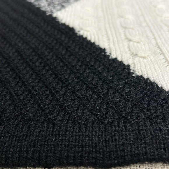 Reitmans poncho sweater - Picture 6 of 9